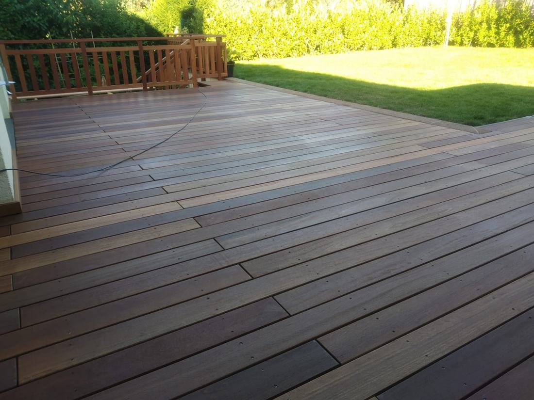 Lames de terrasse en bois exotique, détail de la pose